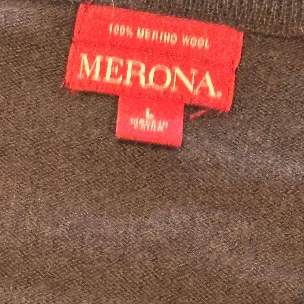 Merona Mens 100% Merino‎ Wool Argyle V-Neck Sweater Brown Large VN1168501